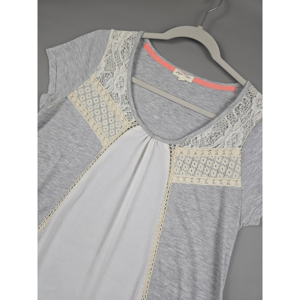 Skylar + Jade Gray Mixed Media Lace Chiffon Boho Top Medium T0754-AAA